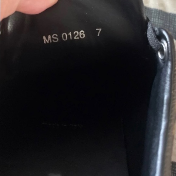 Louis Vuitton Front row Low Sneakers - Picture 4 of 11